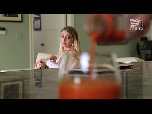 ❤️ Gadis panas dengan payudara besar dan vagina ketat mendapat ayam dari pecundang, tapi sangat keras Porno fb di id.pornmega.ru ️❤